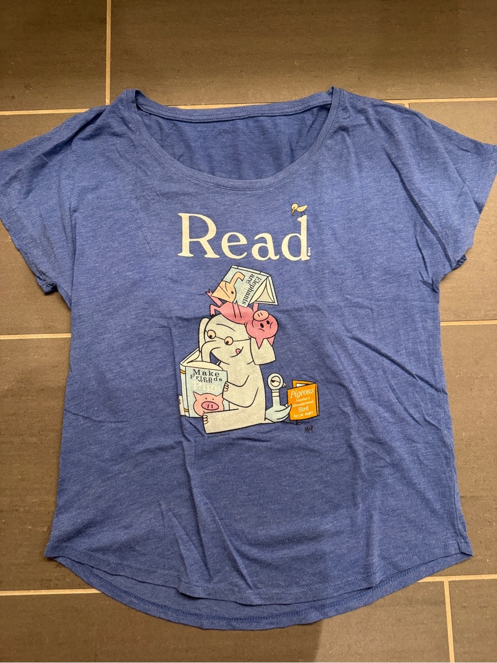 Out of Print “Read” Elephant and Piggie Blue Tee size L